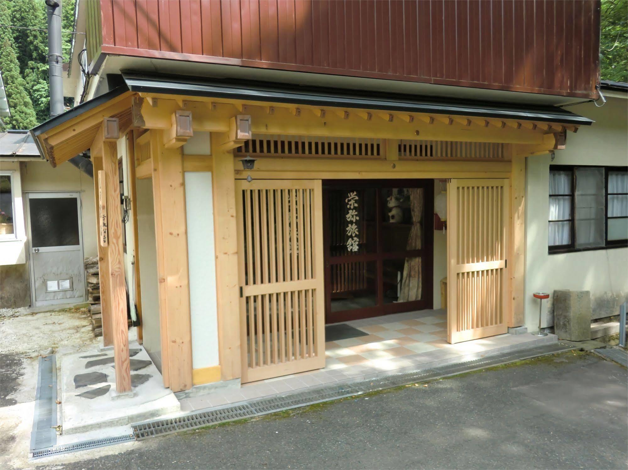 Onsen Minshuku Sakaeya Hotel Shizukuishi Bagian luar foto