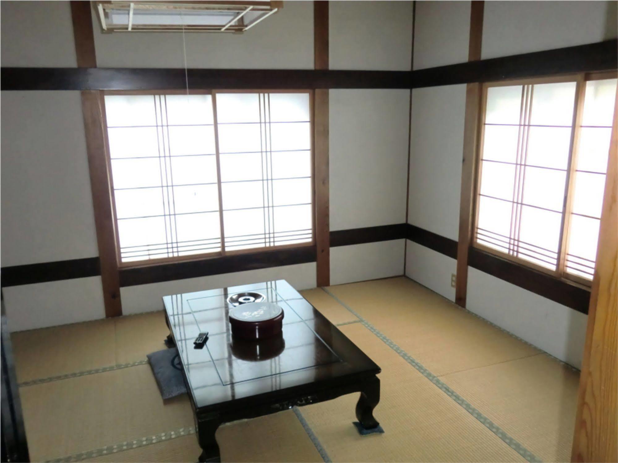 Onsen Minshuku Sakaeya Hotel Shizukuishi Bagian luar foto