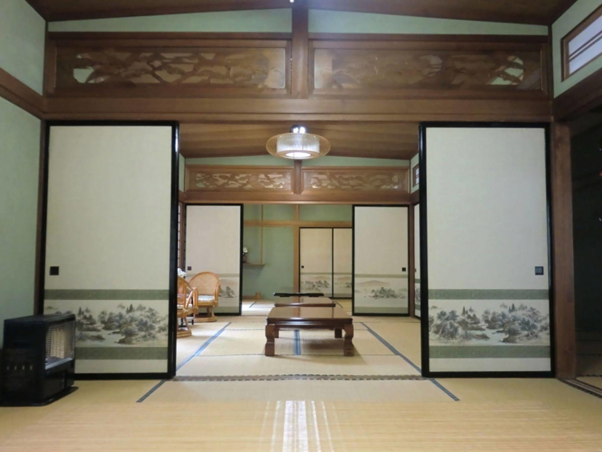 Onsen Minshuku Sakaeya Hotel Shizukuishi Bagian luar foto