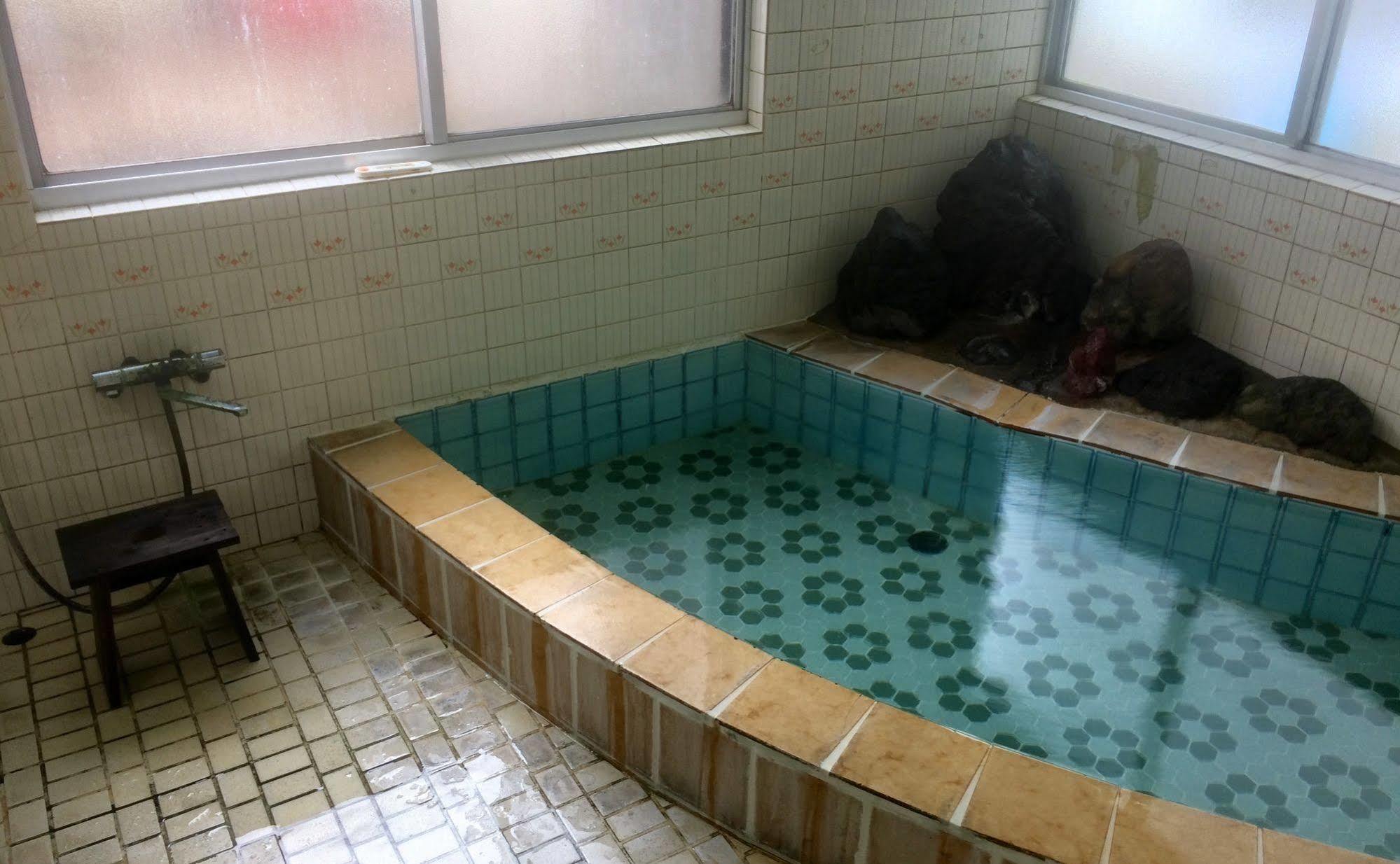 Onsen Minshuku Sakaeya Hotel Shizukuishi Bagian luar foto